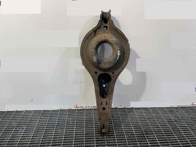 bontott FORD FOCUS III Bal hátsó Alsó Lengőkar