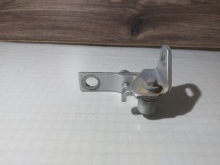 bontott FORD FOCUS III Bal hátsó Alsó Zsanér