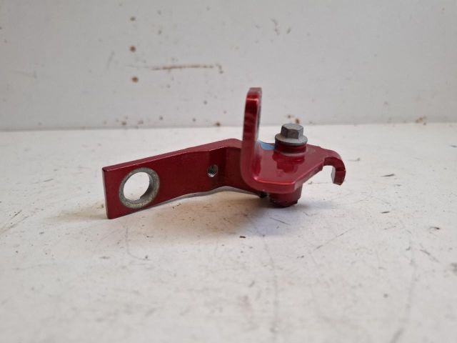 bontott FORD FOCUS III Bal hátsó Alsó Zsanér