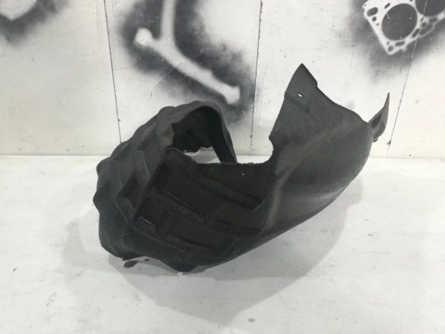 bontott FORD FOCUS III Bal hátsó Dobbetét (Kerékjárati, Műanyag)