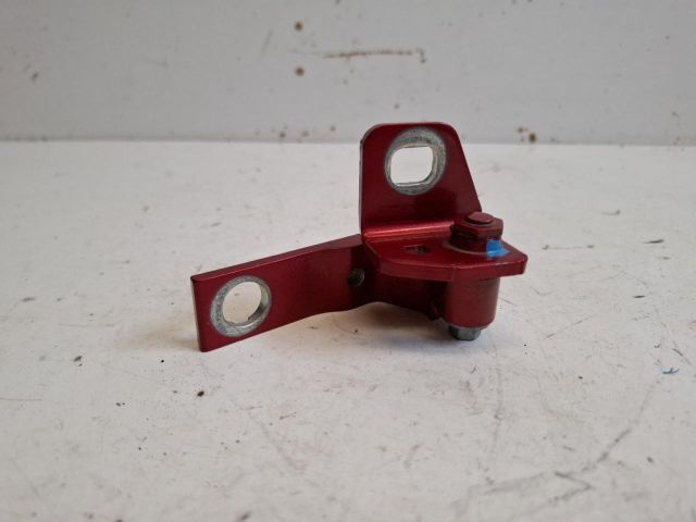 bontott FORD FOCUS III Bal hátsó Felső Zsanér