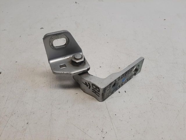 bontott FORD FOCUS III Bal hátsó Felső Zsanér