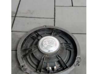 bontott FORD FOCUS III Bal hátsó Hangszóró