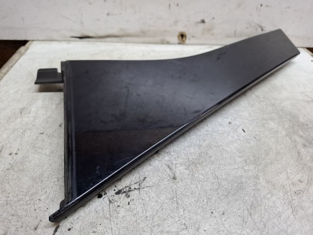 bontott FORD FOCUS III Bal hátsó Hátsó Ajtókeret Burkolat