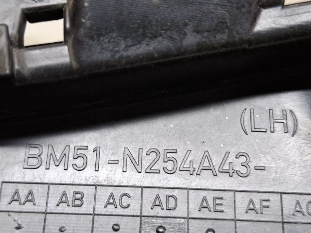 bontott FORD FOCUS III Bal hátsó Hátsó Ajtókeret Burkolat