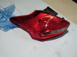 bontott FORD FOCUS III Bal Hátsó Lámpa