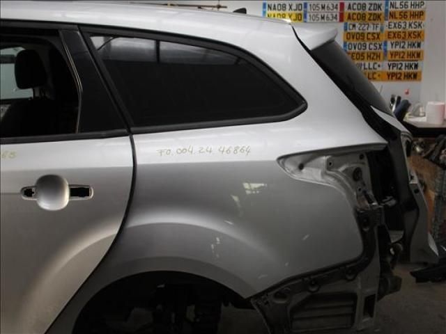 bontott FORD FOCUS III Bal hátsó Sárvédő