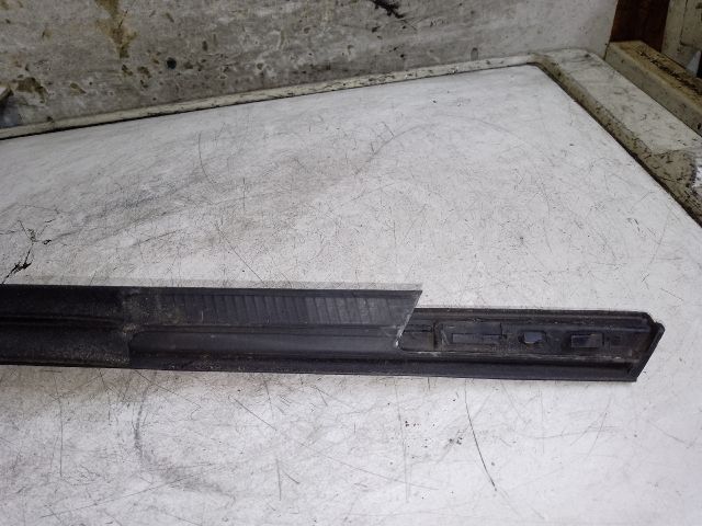 bontott FORD FOCUS III Bal hátsó Vízlehúzó Gumicsík