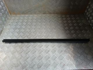 bontott FORD FOCUS III Bal hátsó Vízlehúzó Gumicsík