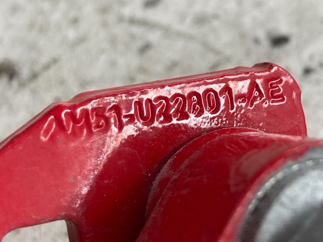 bontott FORD FOCUS III Bal hátsó Zsanér