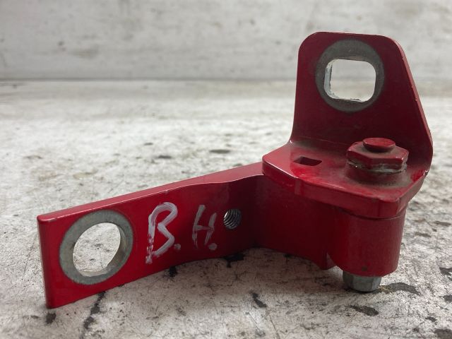 bontott FORD FOCUS III Bal hátsó Zsanér