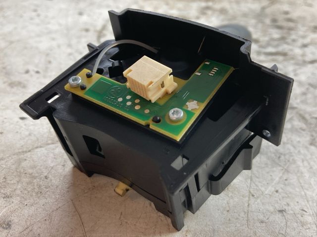 bontott FORD FOCUS III Bal Kormánykapcsoló Irányjelző