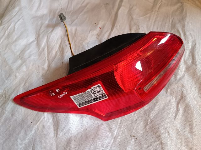 bontott FORD FOCUS III Bal Külső Hátsó Lámpa