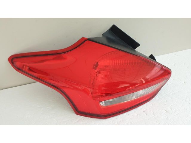 bontott FORD FOCUS III Bal Külső Hátsó Lámpa