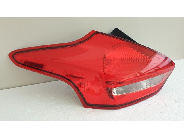 bontott FORD FOCUS III Bal Külső Hátsó Lámpa