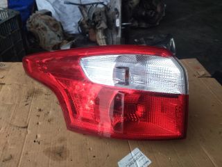 bontott FORD FOCUS III Bal Külső Hátsó Lámpa