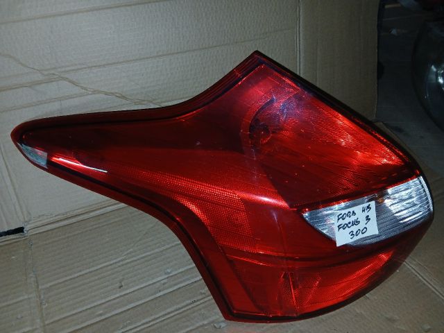 bontott FORD FOCUS III Bal Külső Hátsó Lámpa