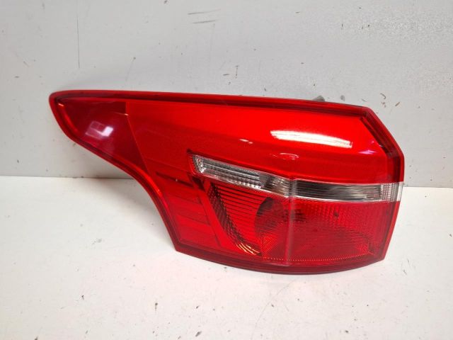 bontott FORD FOCUS III Bal Külső Hátsó Lámpa