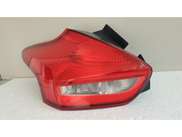 bontott FORD FOCUS III Bal Külső Hátsó Lámpa