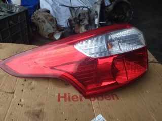 bontott FORD FOCUS III Bal Külső Hátsó Lámpa