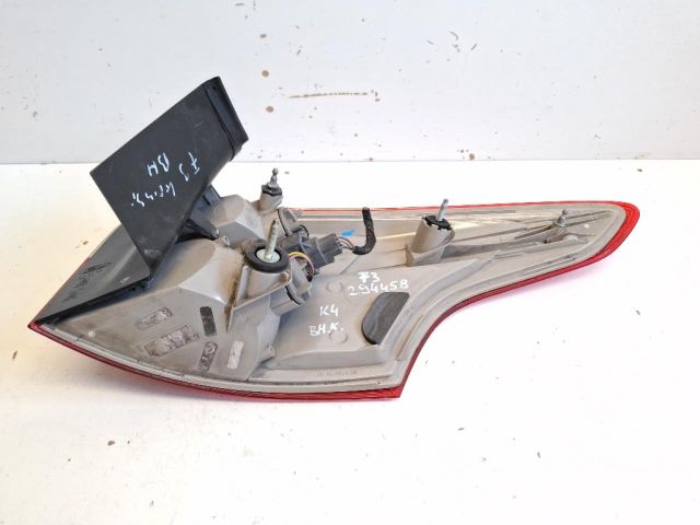 bontott FORD FOCUS III Bal Külső Hátsó Lámpa