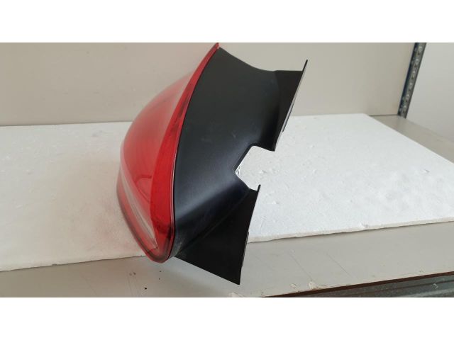 bontott FORD FOCUS III Bal Külső Hátsó Lámpa