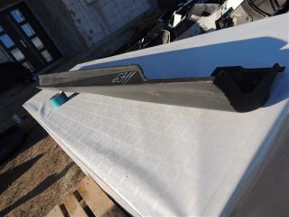 bontott FORD FOCUS III Bal Küszöb