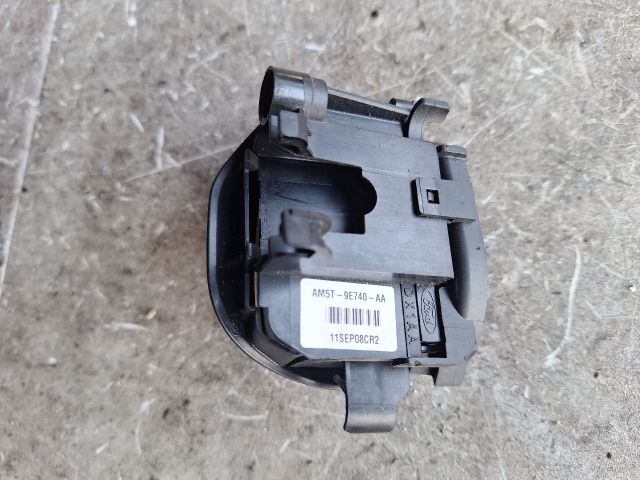 bontott FORD FOCUS III Bal Multikormány Kapcsoló