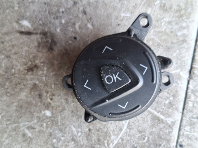 bontott FORD FOCUS III Bal Multikormány Kapcsoló