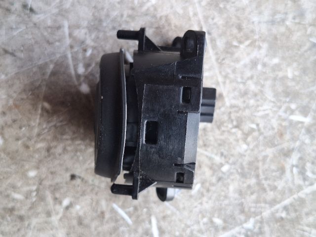 bontott FORD FOCUS III Bal Multikormány Kapcsoló