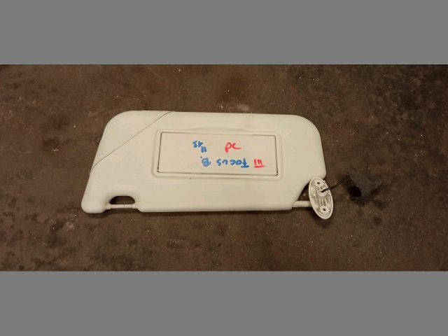 bontott FORD FOCUS III Bal Napellenző