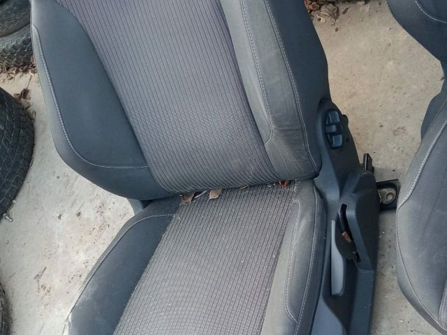 bontott FORD FOCUS III Bal Oldallégzsák