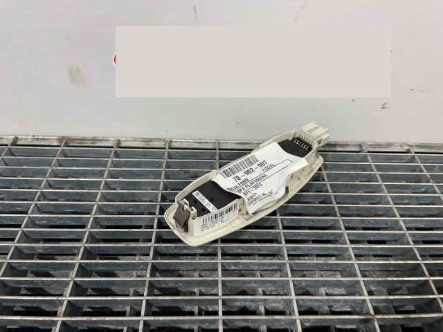 bontott FORD FOCUS III Beltér Világítás Első