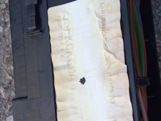 bontott FORD FOCUS III Biztosítéktábla Csomagtér