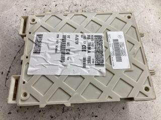 bontott FORD FOCUS III Biztosítéktábla Doboz