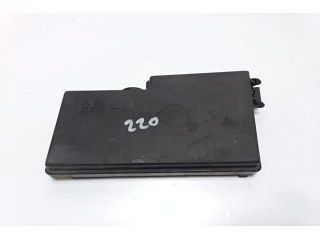 bontott FORD FOCUS III Biztosítéktábla Fedél