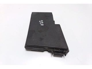 bontott FORD FOCUS III Biztosítéktábla Fedél