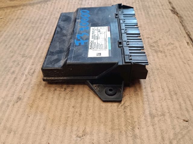 bontott FORD FOCUS III Biztosítéktábla Utastér