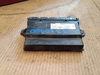 bontott FORD FOCUS III Biztosítéktábla Utastér