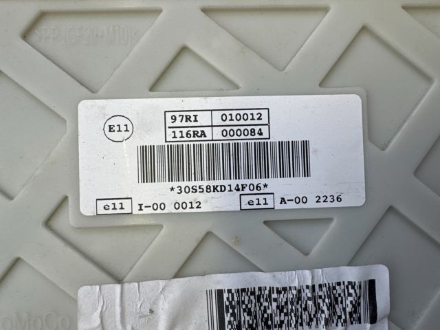 bontott FORD FOCUS III Biztosítéktábla Utastér