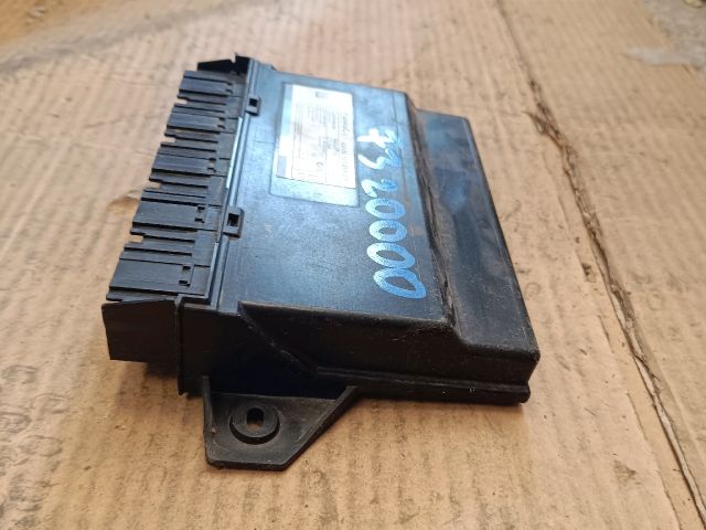 bontott FORD FOCUS III Biztosítéktábla Utastér