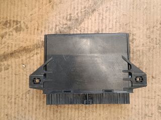 bontott FORD FOCUS III Biztosítéktábla Utastér