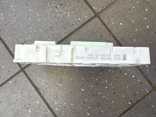 bontott FORD FOCUS III Biztosítéktábla Utastér