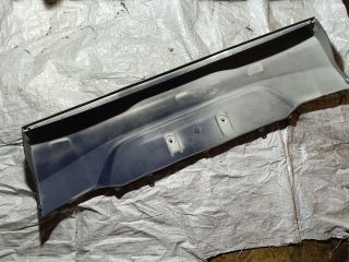 bontott FORD FOCUS III Csomagtérajtó Burkolat Alsó