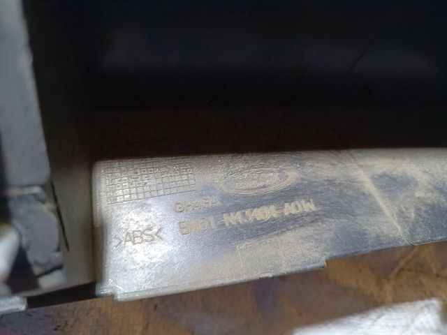 bontott FORD FOCUS III Csomagtérajtó Díszléc