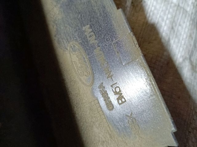 bontott FORD FOCUS III Csomagtérajtó Díszléc