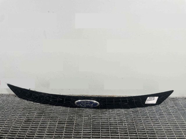 bontott FORD FOCUS III Csomagtérajtó Díszléc