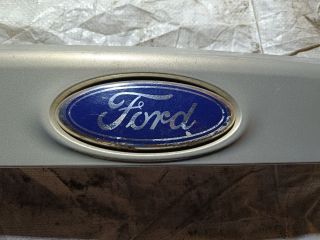 bontott FORD FOCUS III Csomagtérajtó Díszléc