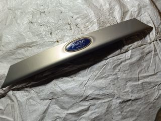 bontott FORD FOCUS III Csomagtérajtó Díszléc