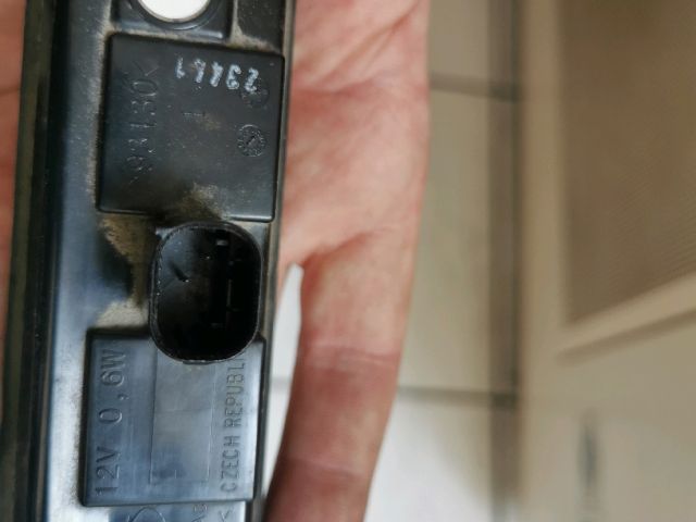 bontott FORD FOCUS III Csomagtérajtó Kapcsoló